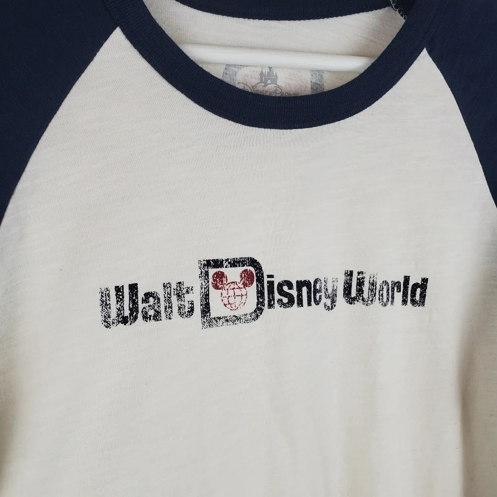 Disney Parks Raglan‎ Tee Womens Medium Cream Blue Walt Disney World Retro